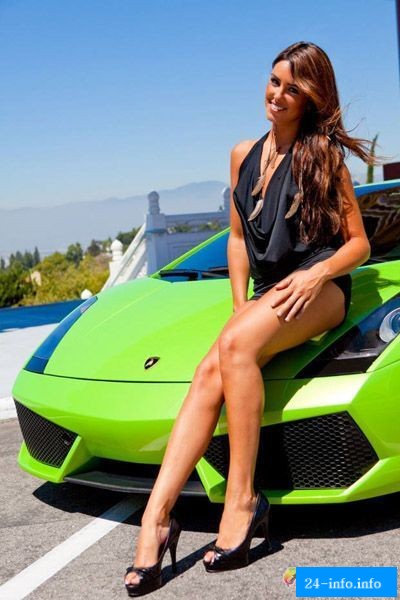Красивые девушки и автомобили