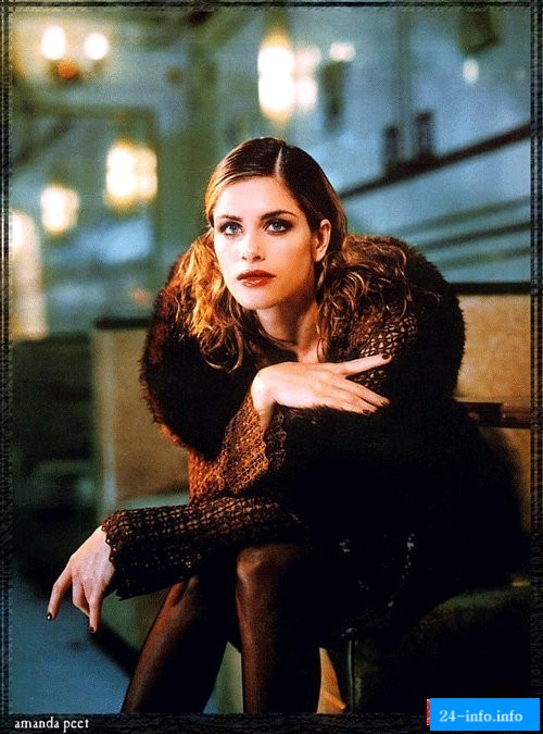 Голая Аманда Пит