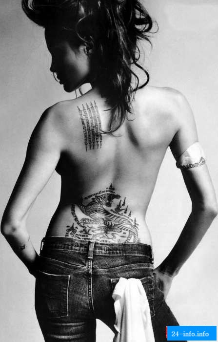 Голая Анджелина Джоли