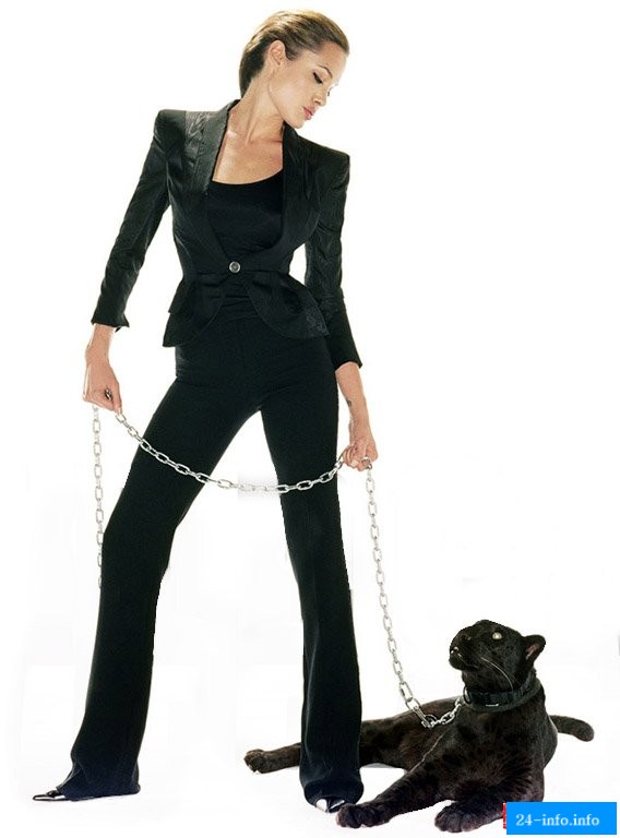 Голая Анджелина Джоли