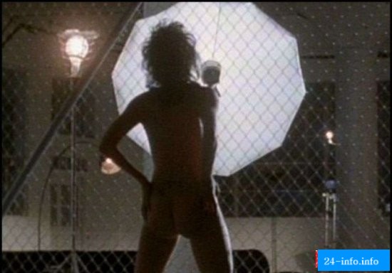 Голая Анджелина Джоли