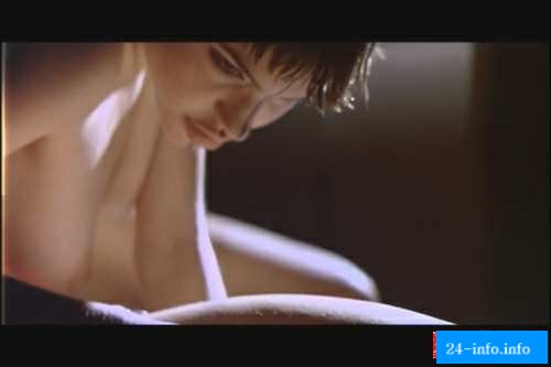 Голая Анджелина Джоли