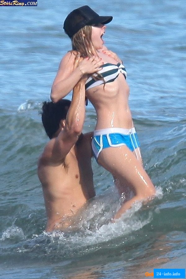 Голая Аврил Лавин