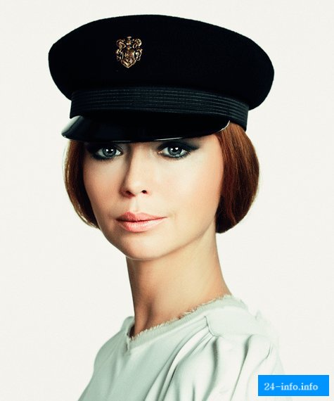 Елена Захарова /   (1975)