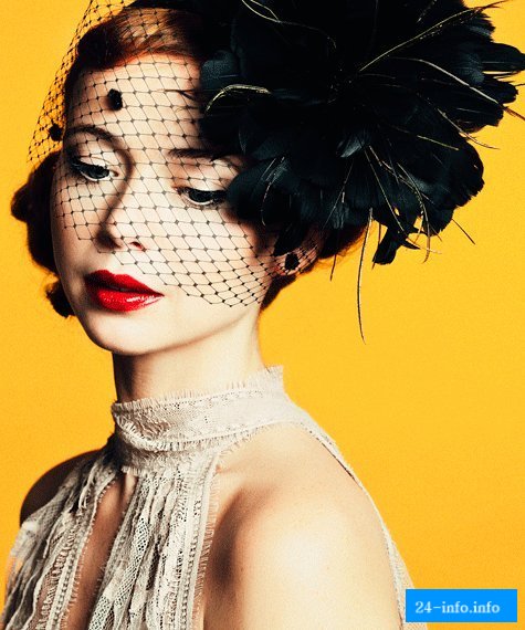 Елена Захарова /   (1975)