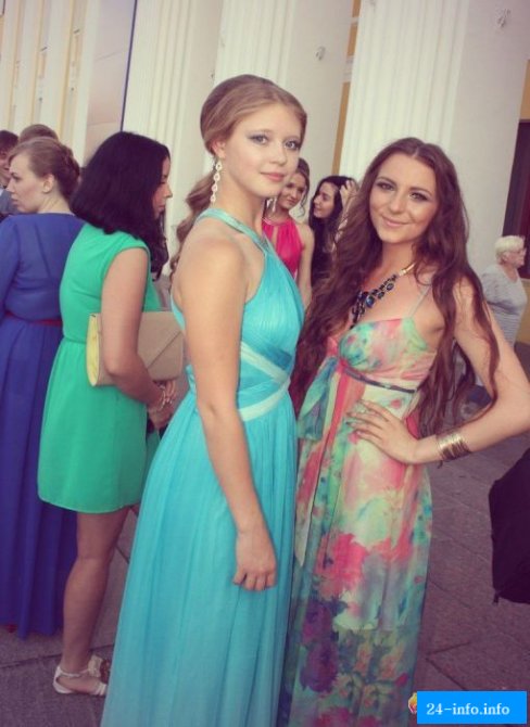 Симпатичные выпускницы 2013 года
