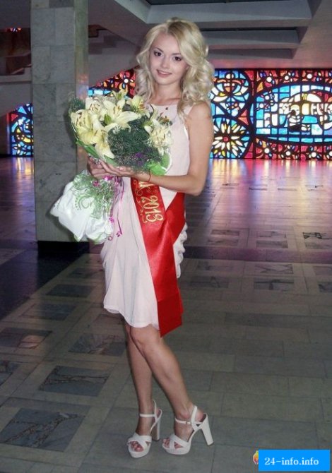 Симпатичные выпускницы 2013 года