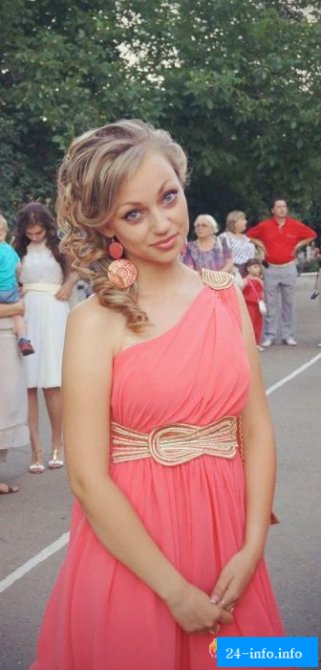 Симпатичные выпускницы 2013 года