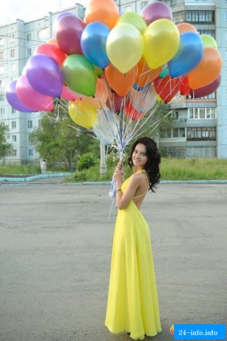 Симпатичные выпускницы 2013 года