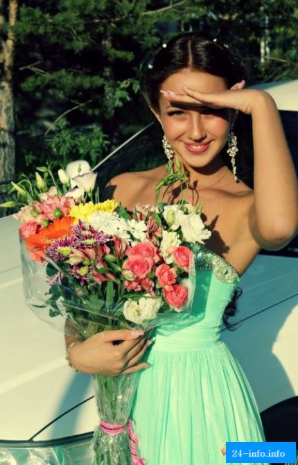 Симпатичные выпускницы 2013 года