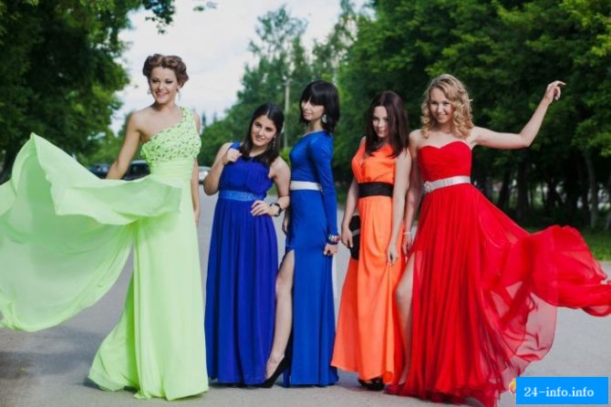 Симпатичные выпускницы 2013 года
