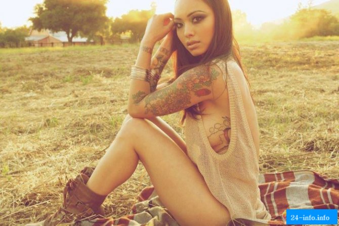 Качественные татуировки на сексуальных девушках
