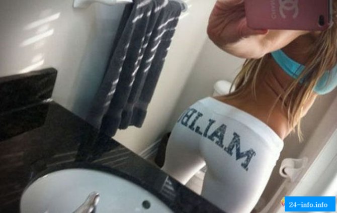 Девушки в обтягивающих лосинах