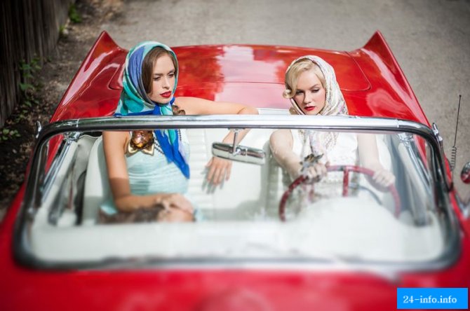 Сексуальные девушки и красивые автомобили (57 фото)