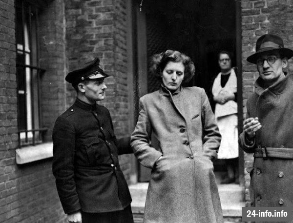 Что делали с любовницами гитлеровцев после войны (19 фото) Что делали с любовницами гитлеровцев после войны (19 фото)