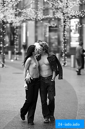 Фотограф борется за права женщин Нью-Йорка ходить топлесс НЮ Фотограф борется за права женщин Нью-Йорка ходить топлесс НЮ