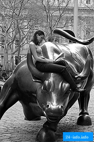 Фотограф борется за права женщин Нью-Йорка ходить топлесс НЮ Фотограф борется за права женщин Нью-Йорка ходить топлесс НЮ