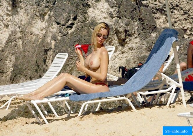 Alicia Duvall топлесс (8 фотографий) НЮ