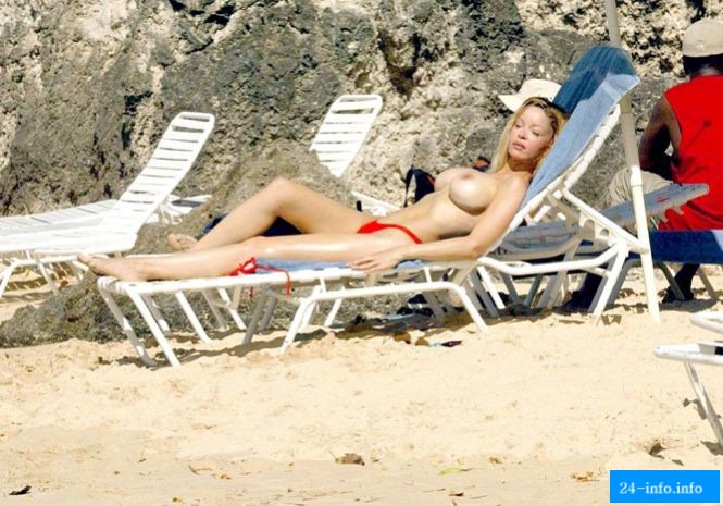 Alicia Duvall топлесс (8 фотографий) НЮ