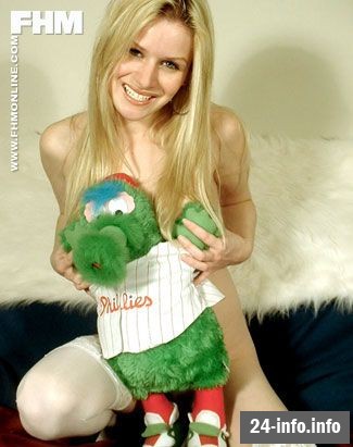 Самые сексуальные болельщицы по версии Maxim