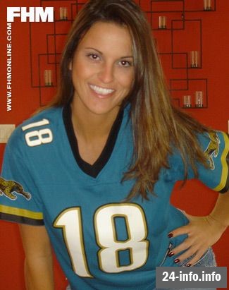 Самые сексуальные болельщицы по версии Maxim