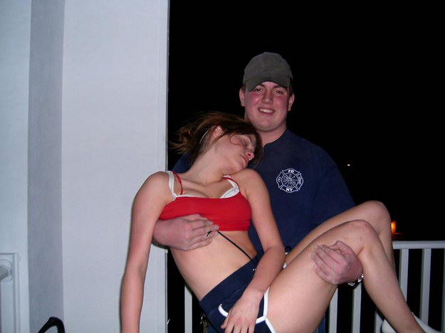 ВОТ почему девушкам противопоказан алкоголь!!!...........