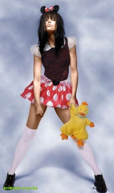 Знаменитости одетые детьми