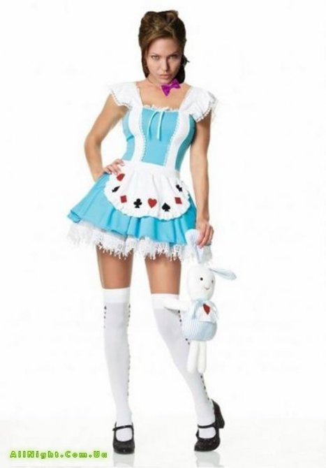 Знаменитости одетые детьми