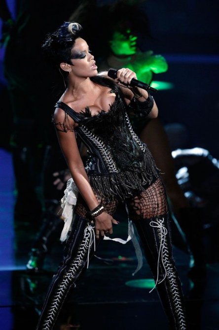 Rihanna на MTV VMA