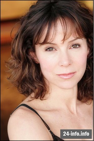 Дженнифер Грей