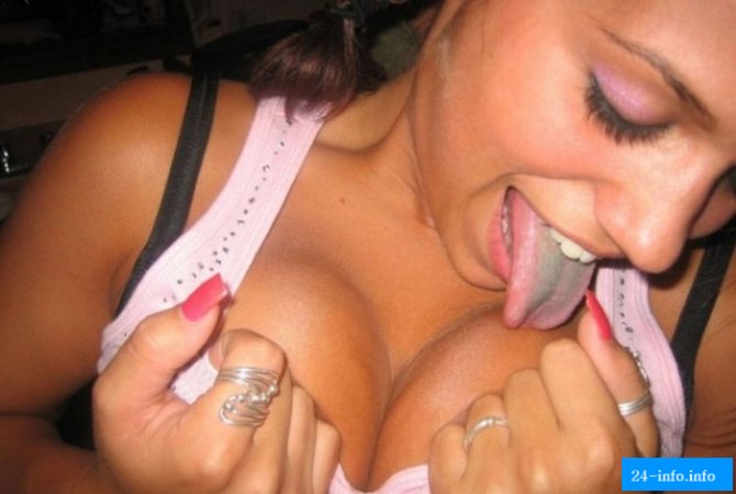 Красиво )) Декольте (28 фотографий)