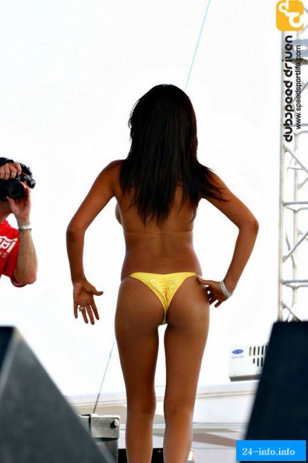 Конкурс бикини (53 фотографии)