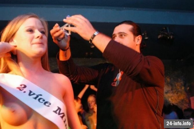 Конкурс Miss Tits. Проходит в Праге  Много НЮ