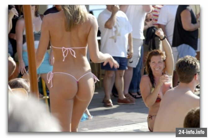 Симпатичный конкурс бикини