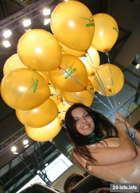 Автошоу - машины = девушки?