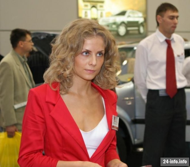 Автошоу - машины = девушки?