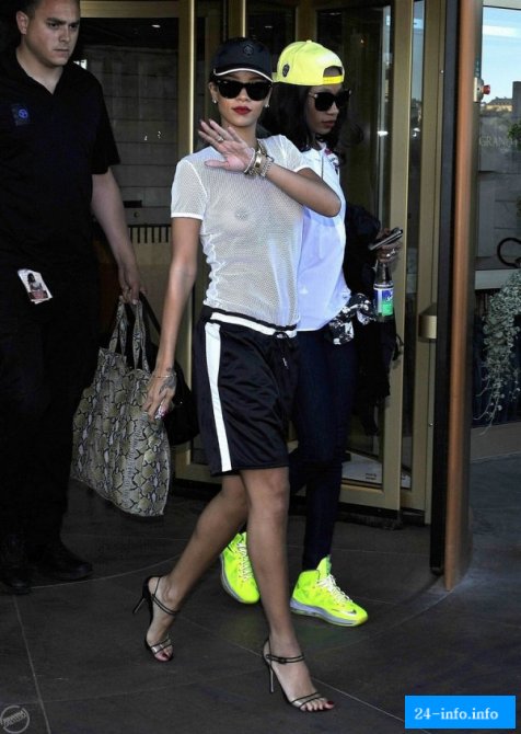 Смелый наряд Рианны