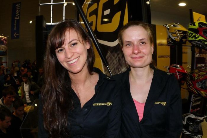 Девушки с мотовыставки Intermot 2012