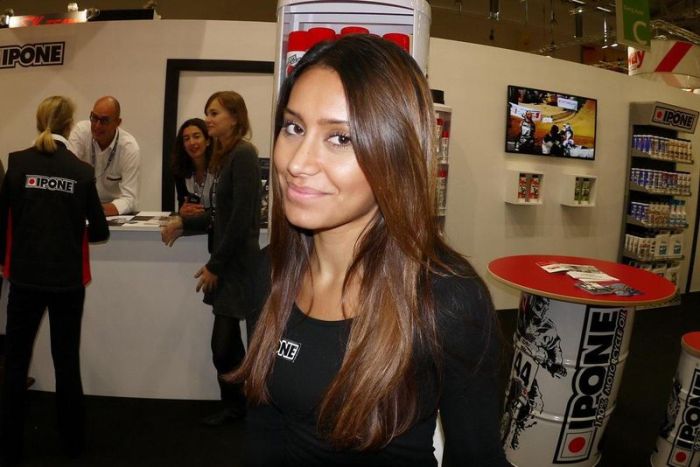 Девушки с мотовыставки Intermot 2012