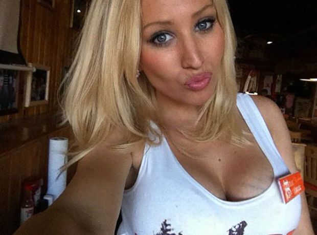 Девушки из ресторана Hooters в Instagram