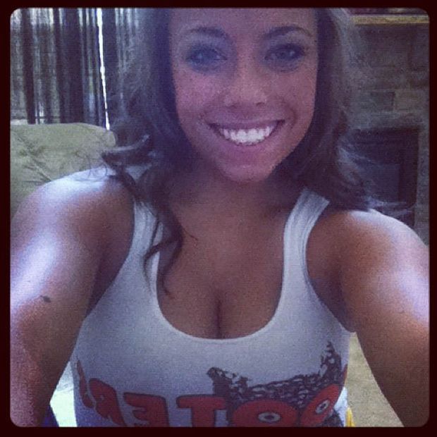 Девушки из ресторана Hooters в Instagram
