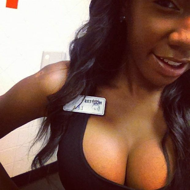 Девушки из ресторана Hooters в Instagram