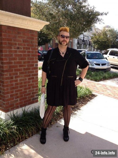 Майкл Спукшоу и "Его чёрное платье" (20 фото) Майкл Спукшоу и "Его чёрное платье" (20 фото)