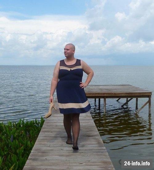 Майкл Спукшоу и "Его чёрное платье" (20 фото) Майкл Спукшоу и "Его чёрное платье" (20 фото)