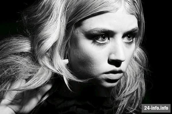 Allison Harvard))