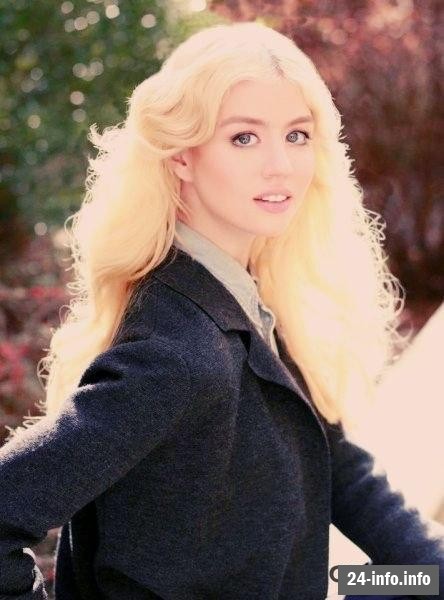 Allison Harvard))