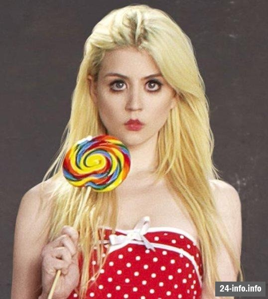 Allison Harvard))