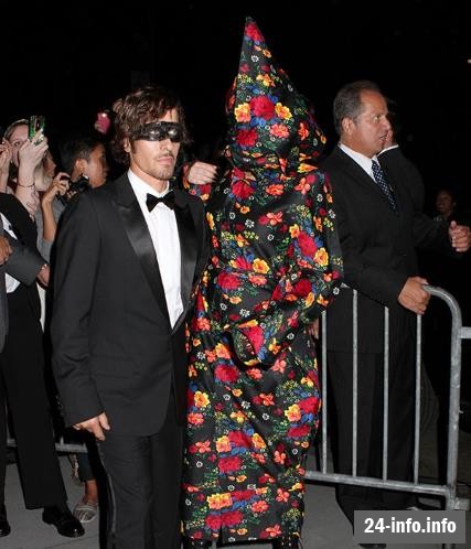 Cтранные наряды знаменитостей