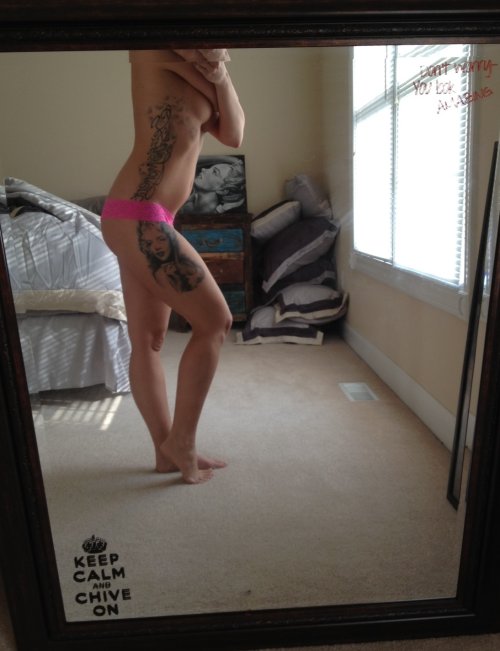 Mirrors are a girls best friend (41 Photos)