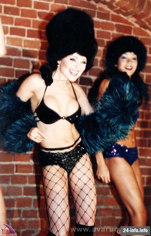 Голая Анжелика Варум